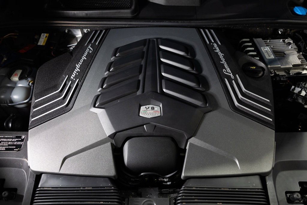 Used 2020 Lamborghini Urus image 44