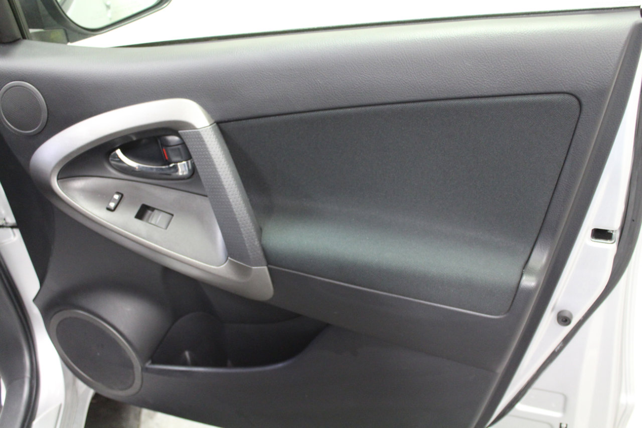 Used 2012 Toyota RAV4 Sport image 21