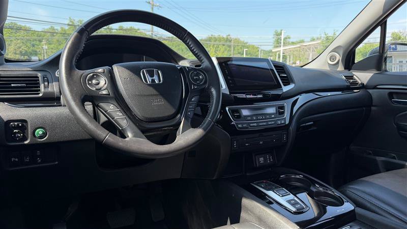 Used 2017 Honda Pilot Touring image 26
