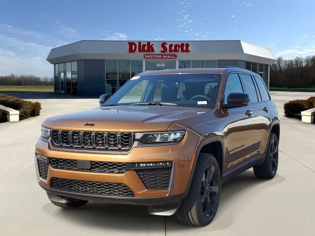 New 2026 Jeep Grand Cherokee Limited w/ Limited Altitude Package AWD/4WD video 3