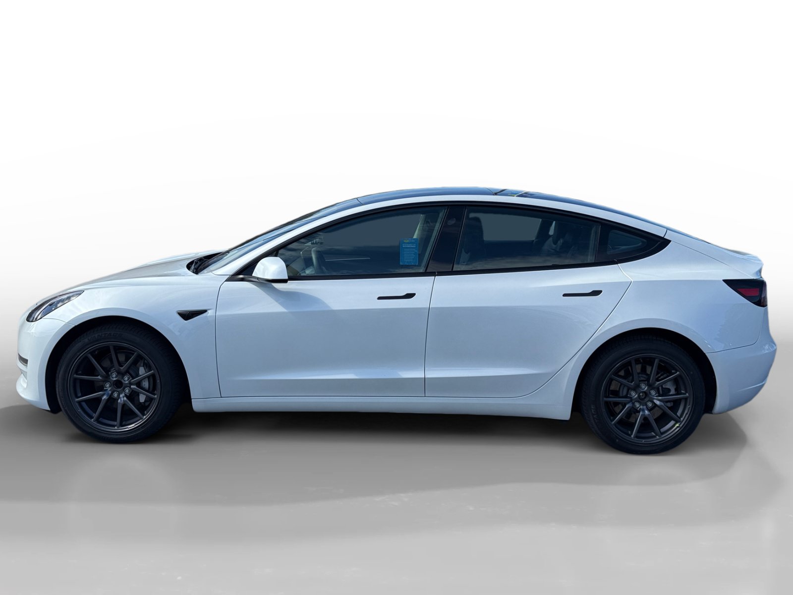 Used 2023 Tesla Model 3 Standard Range RWD image 2