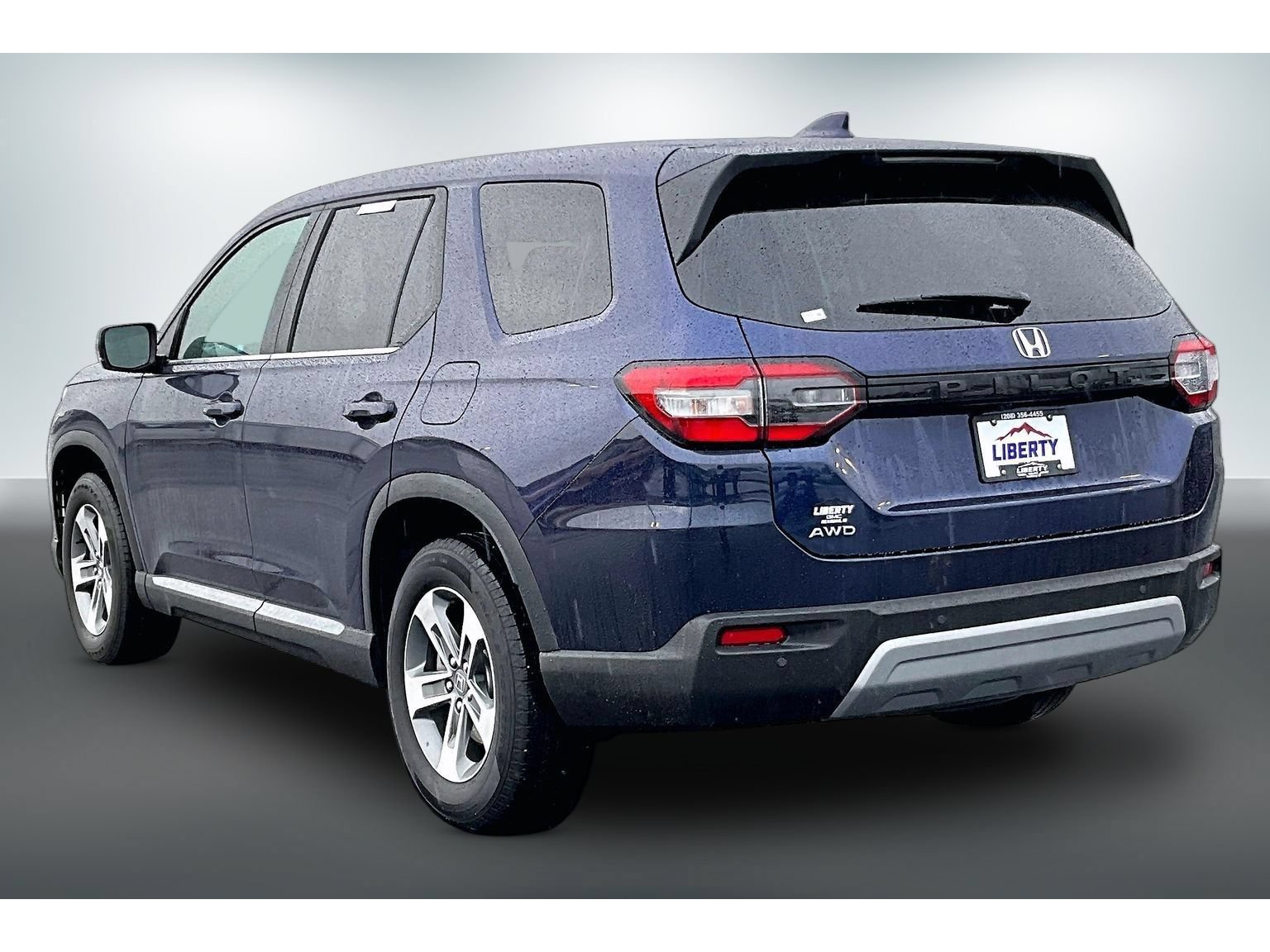 Used 2025 Honda Pilot EX-L image 4