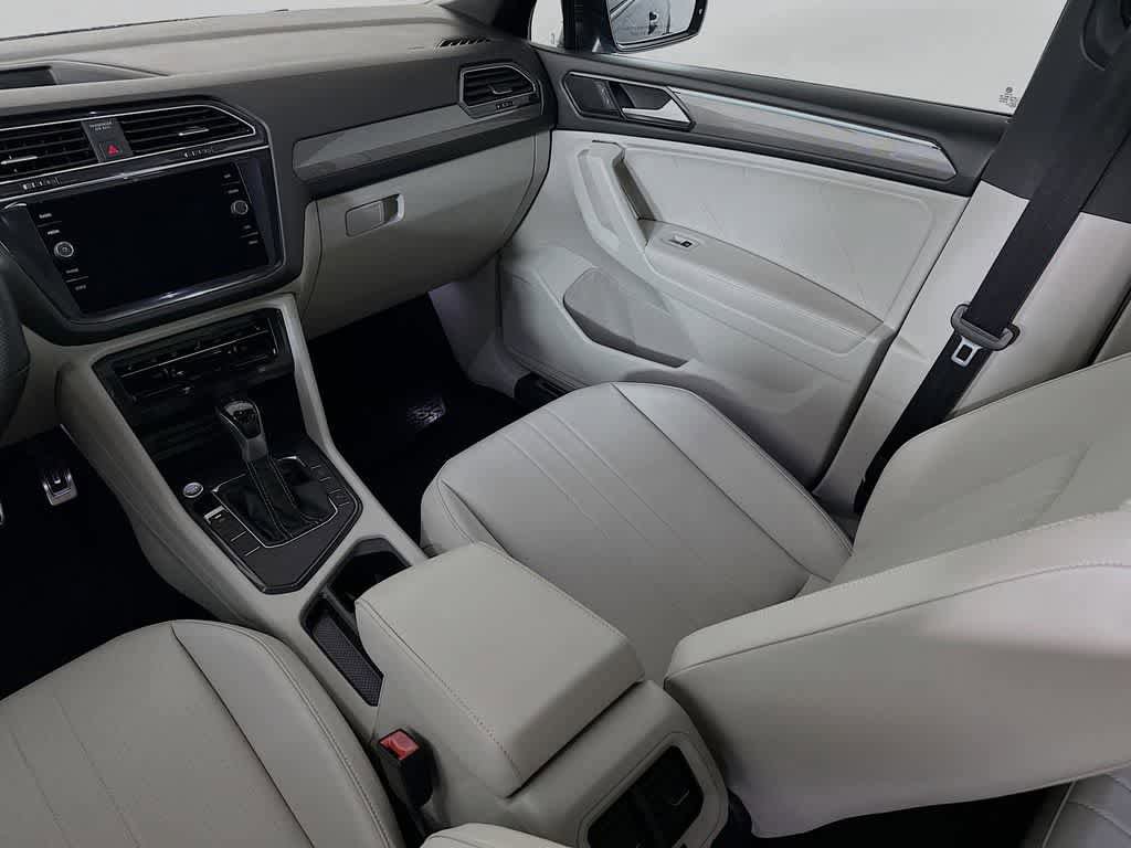 Used 2022 Volkswagen Tiguan SE R-Line FWD image 11
