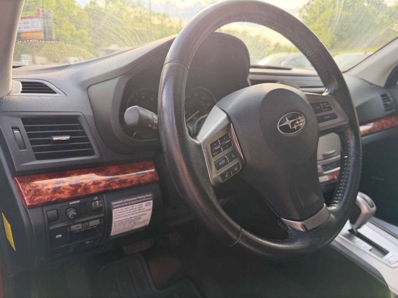 Used 2012 Subaru Outback 2.5i Limited AWD/4WD image 10