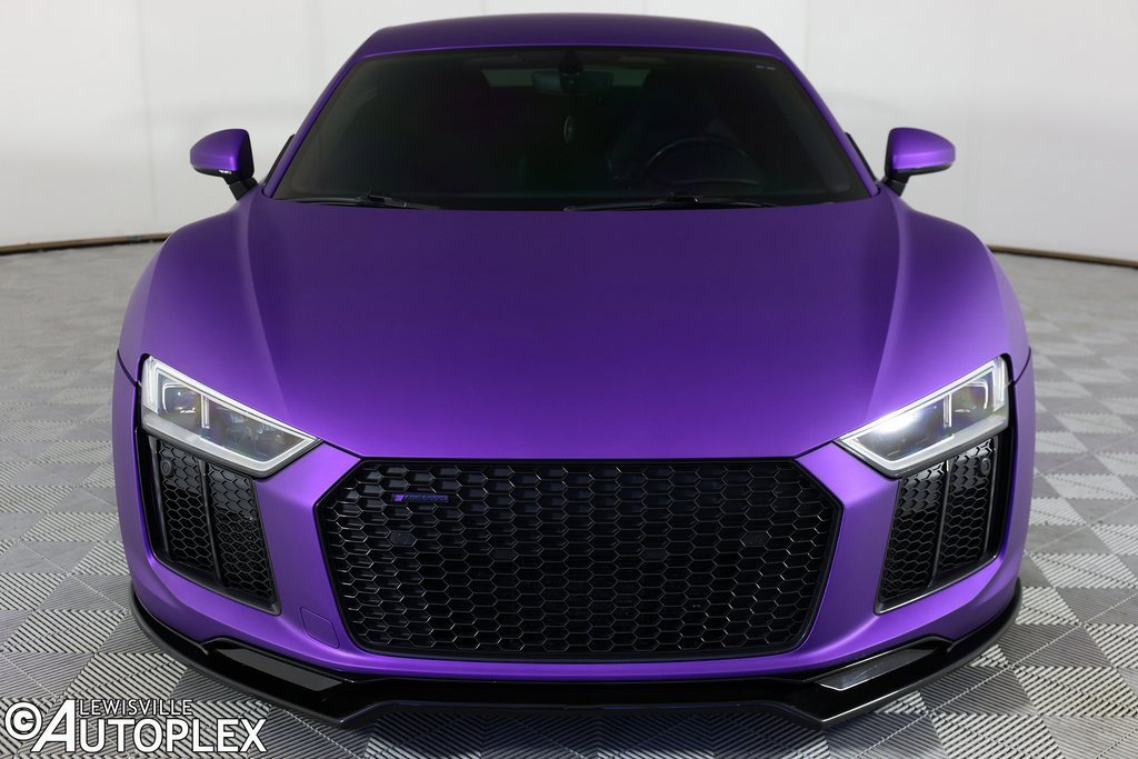 Used 2017 Audi R8 V10 w/ Carbon Exterior Package image 4