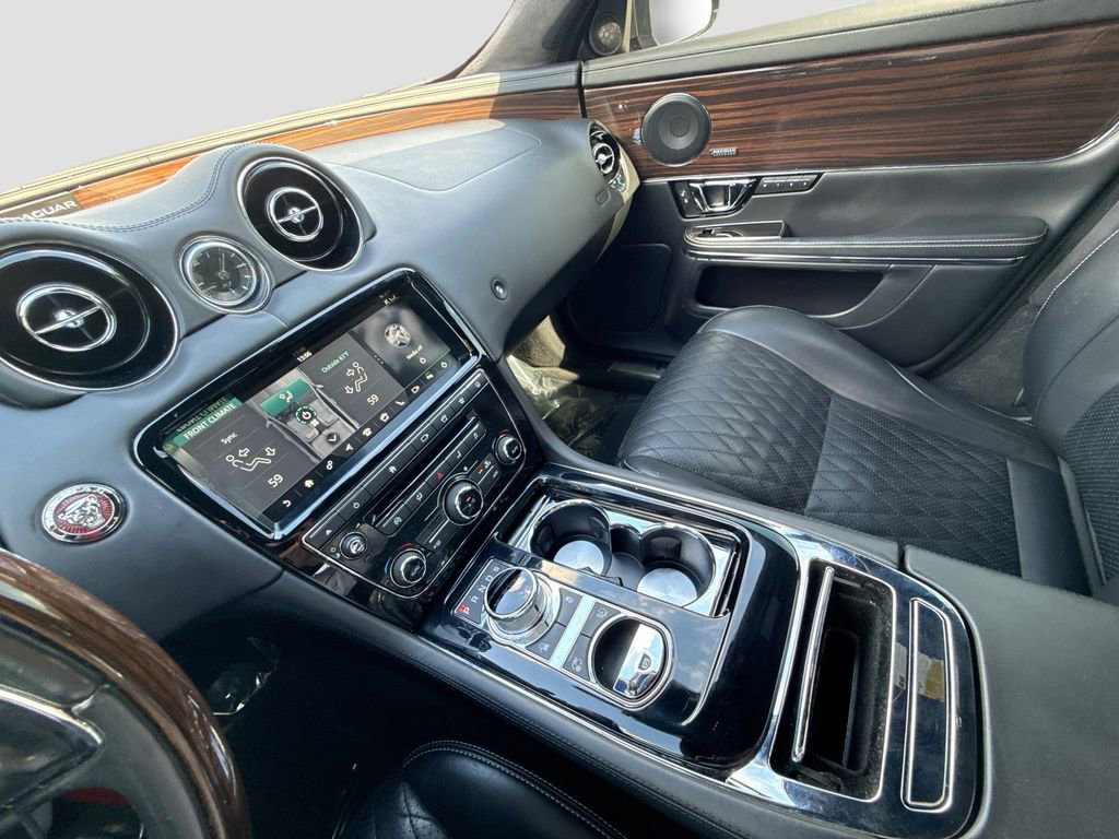 Used 2018 Jaguar XJ L Portfolio image 38