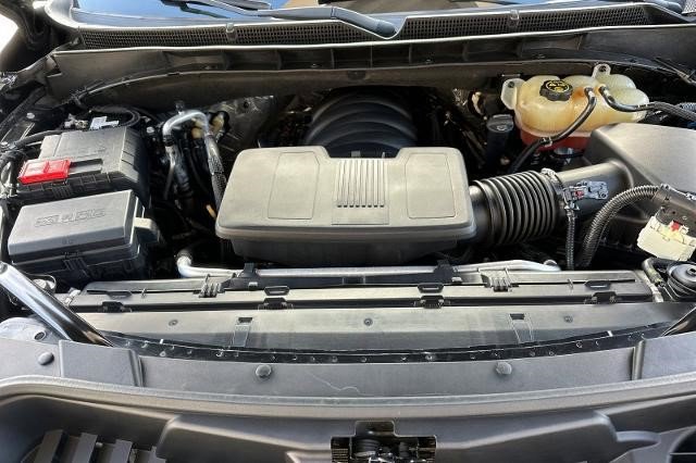 Certified 2022 Cadillac Escalade Sport w/ LPO, ONYX Package image 16