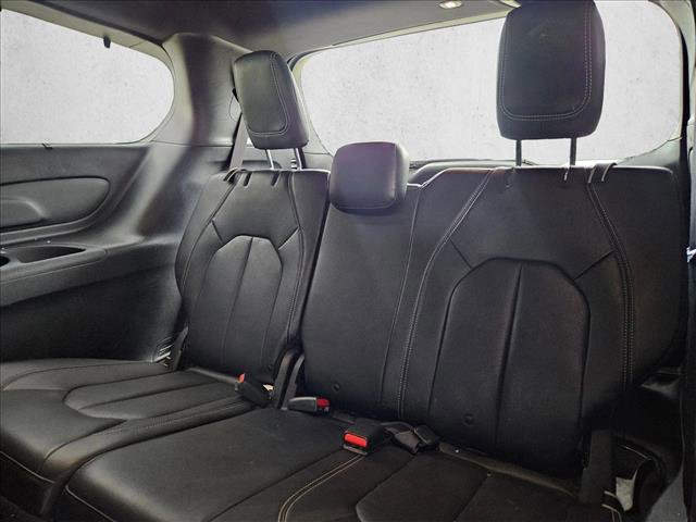 Used 2021 Chrysler Pacifica Touring-L w/ S Appearance Package FWD image 21