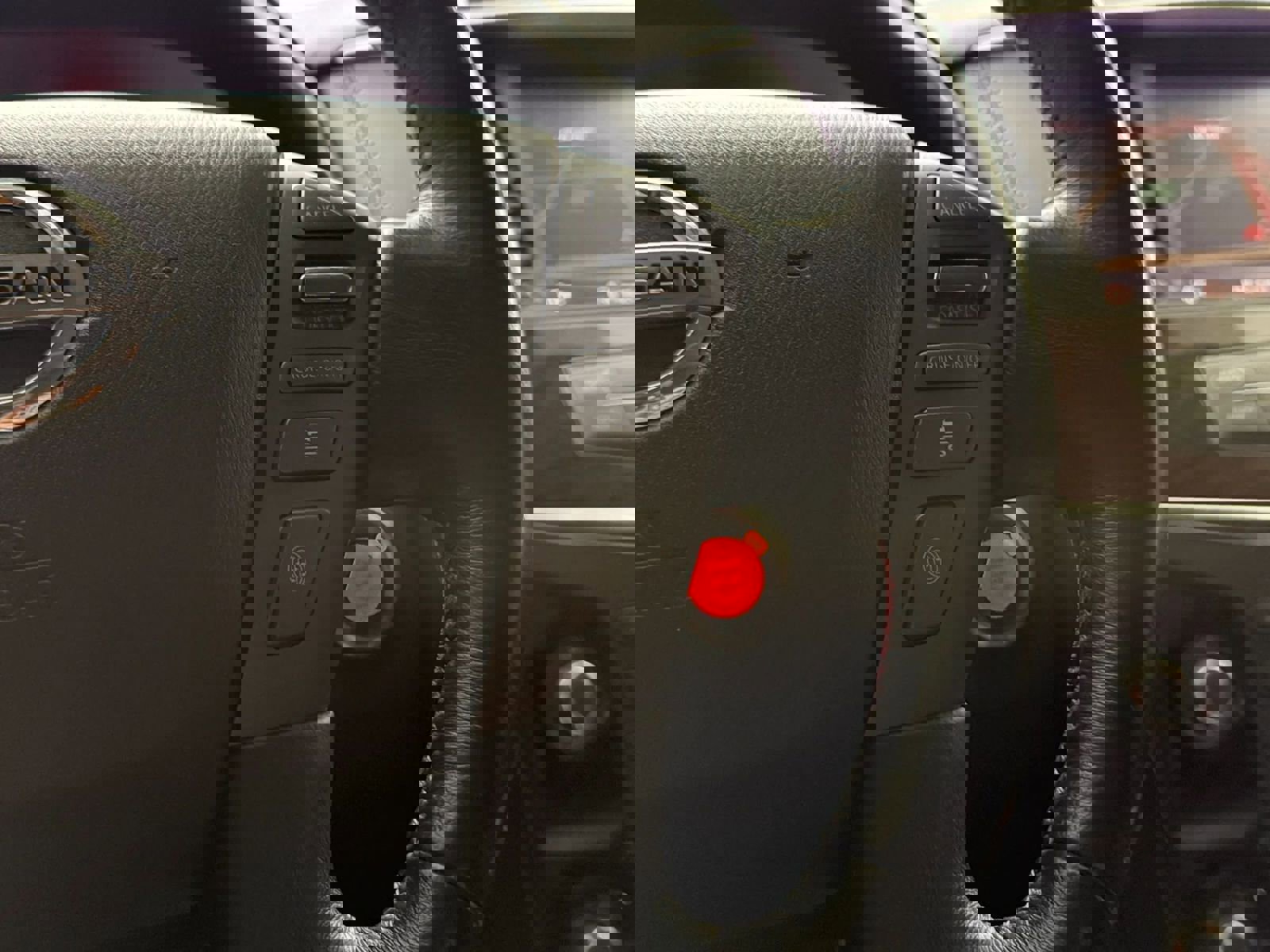 Used 2020 Nissan Armada Platinum w/ Captain's Chairs Package RWD image 34