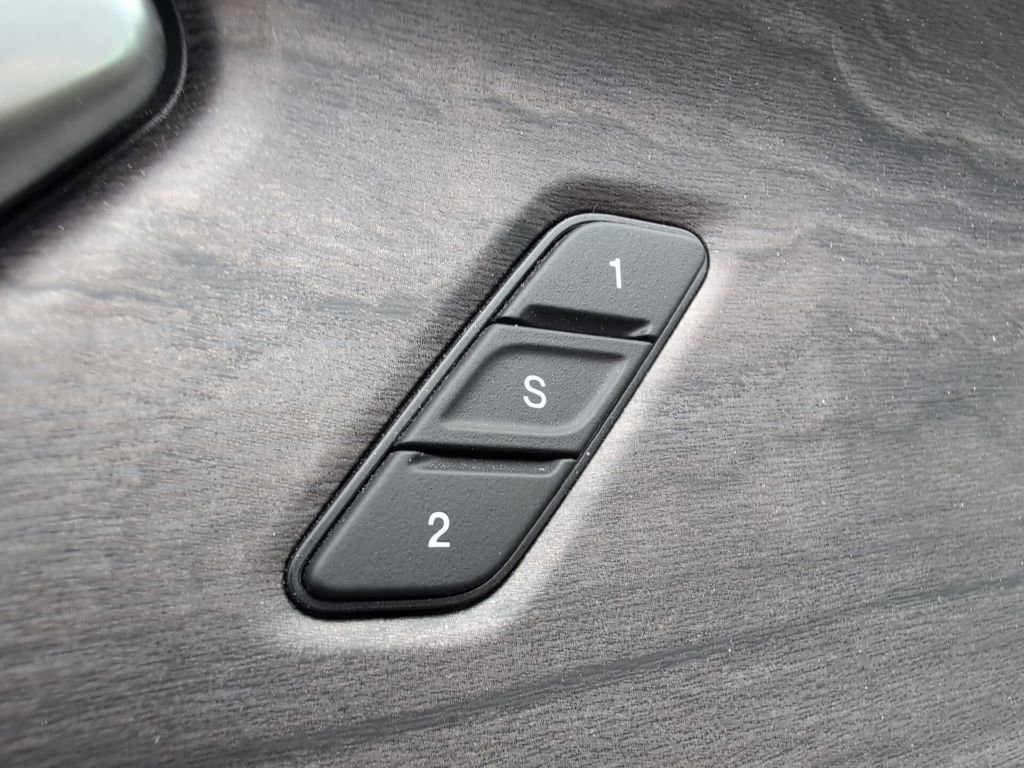 Used 2023 Jeep Grand Cherokee Limited image 26