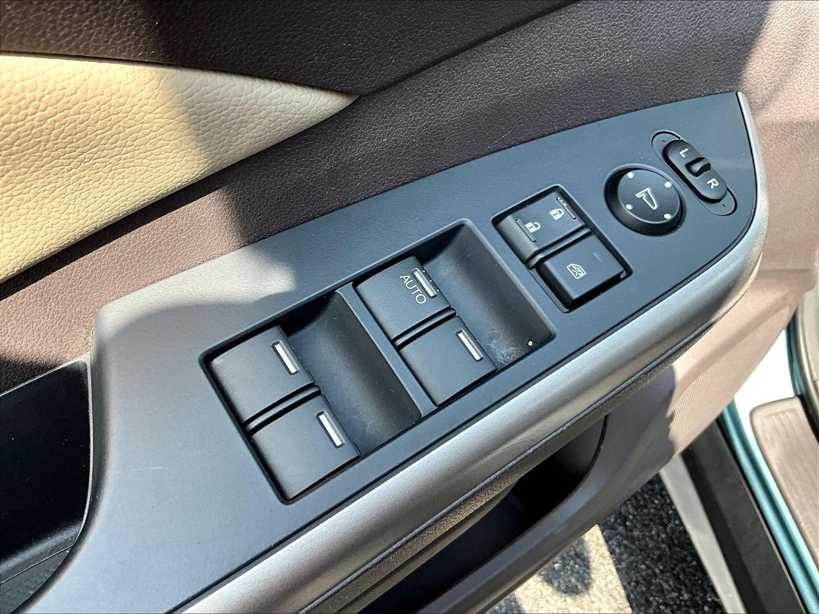 Used 2014 Honda CR-V EX-L image 35