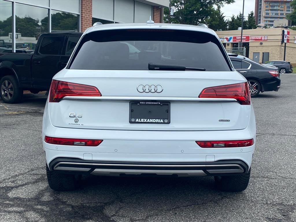 Used 2021 Audi Q5 2.0T Premium Plus w/ Premium Plus Package AWD/4WD image 3