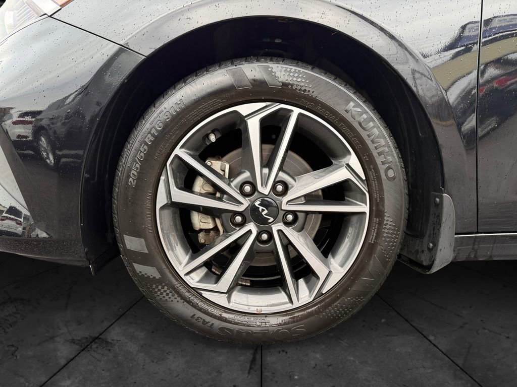 Used 2023 Kia Forte LXS w/ LXS Technology Package image 14