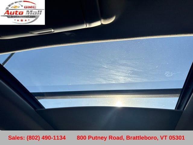 Used 2023 GMC Terrain AT4 AWD/4WD image 22