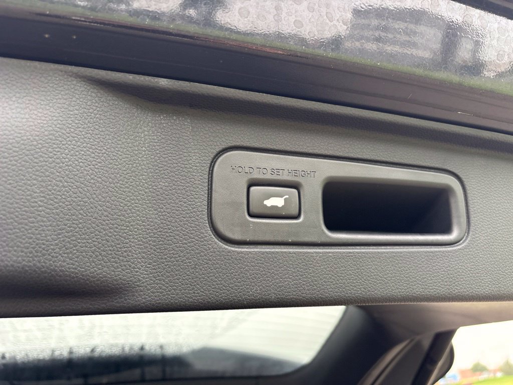 Used 2023 Honda Pilot Elite image 14