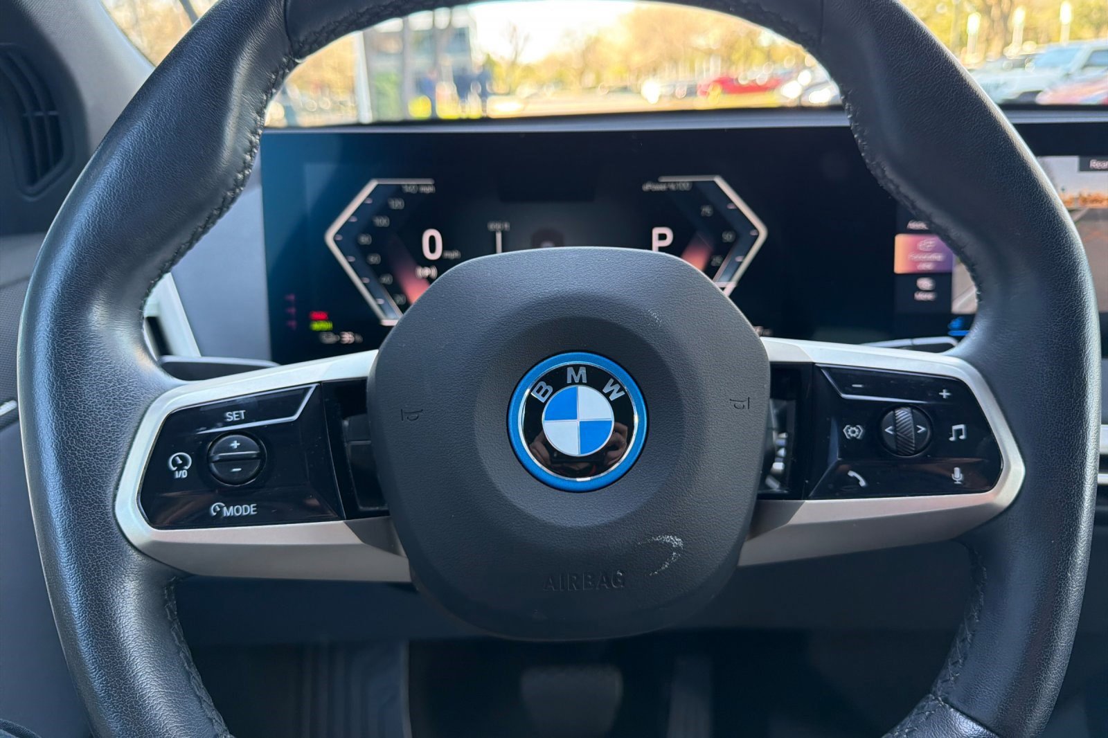 Used 2023 BMW iX xDrive50 w/ Premium Package image 28