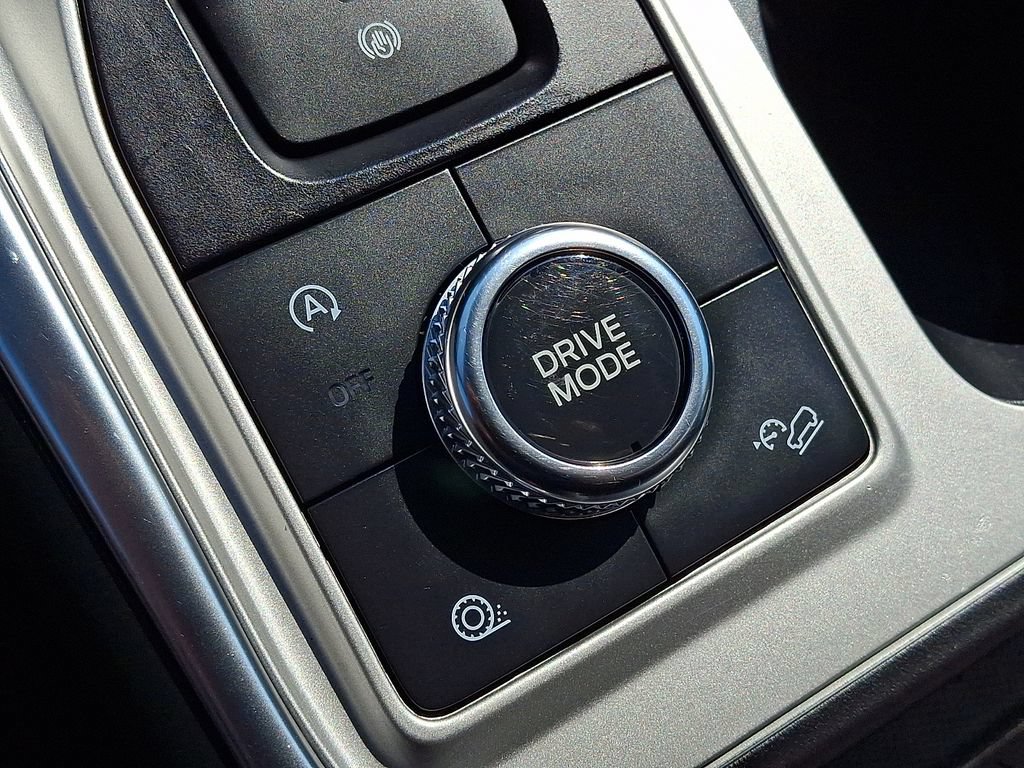Used 2023 Ford Explorer Platinum w/ Technology Package AWD/4WD image 27