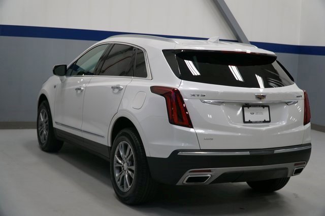 Certified 2022 Cadillac XT5 Premium Luxury image 2