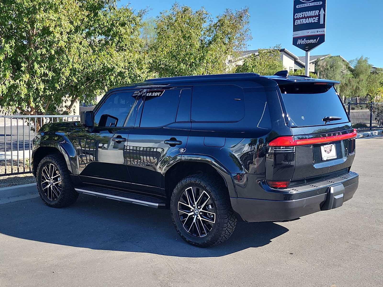 Used 2025 Lexus GX 550 w/ Accessory Package (2T) AWD/4WD image 6