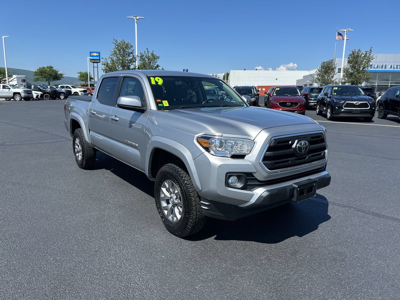 Used 2019 Toyota Tacoma SR5 AWD/4WD image 1