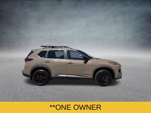 Used 2025 Nissan Rogue SV image 4