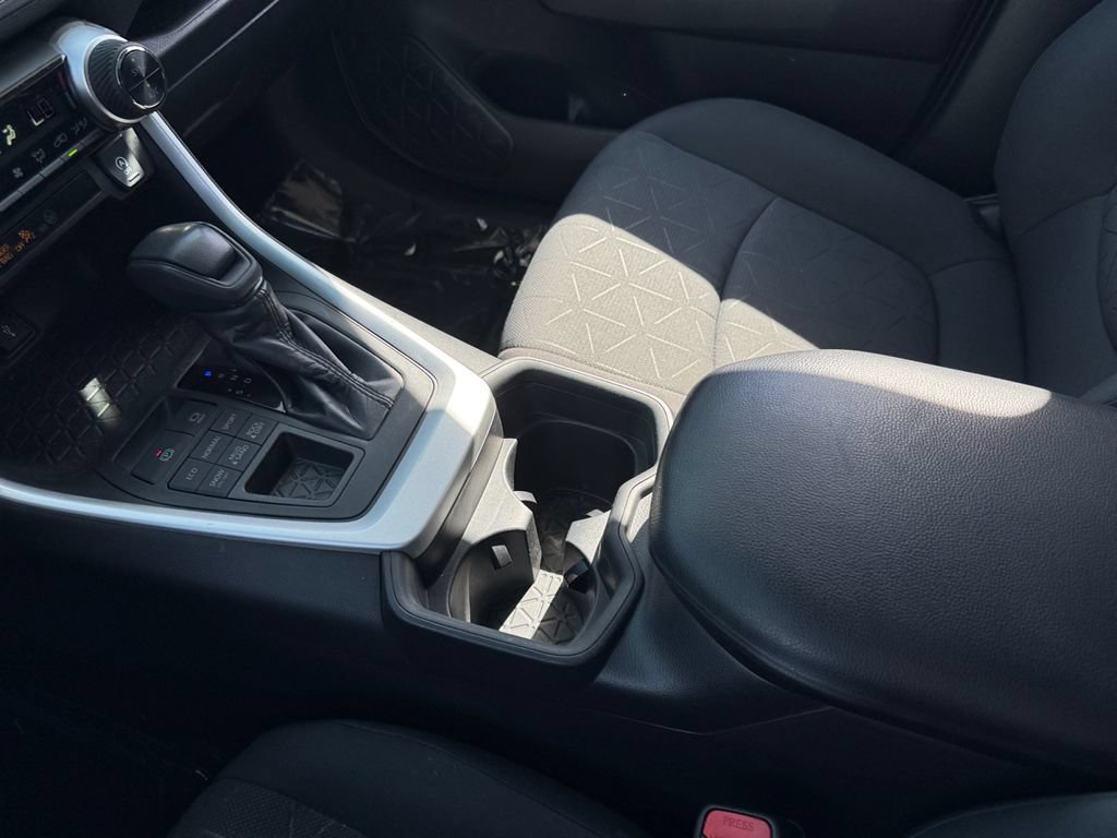 Certified 2020 Toyota RAV4 XLE AWD/4WD image 26