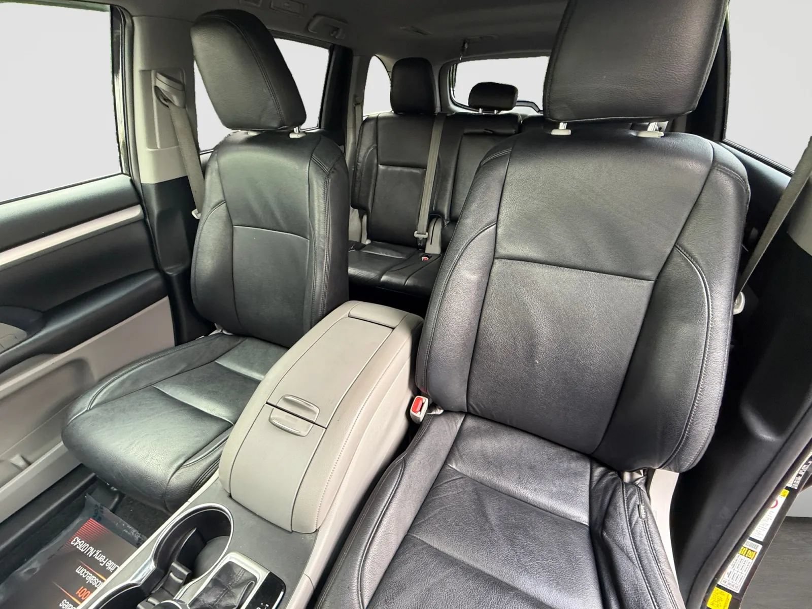 Used 2019 Toyota Highlander Plus w/ Protection Package #3 AWD/4WD image 13