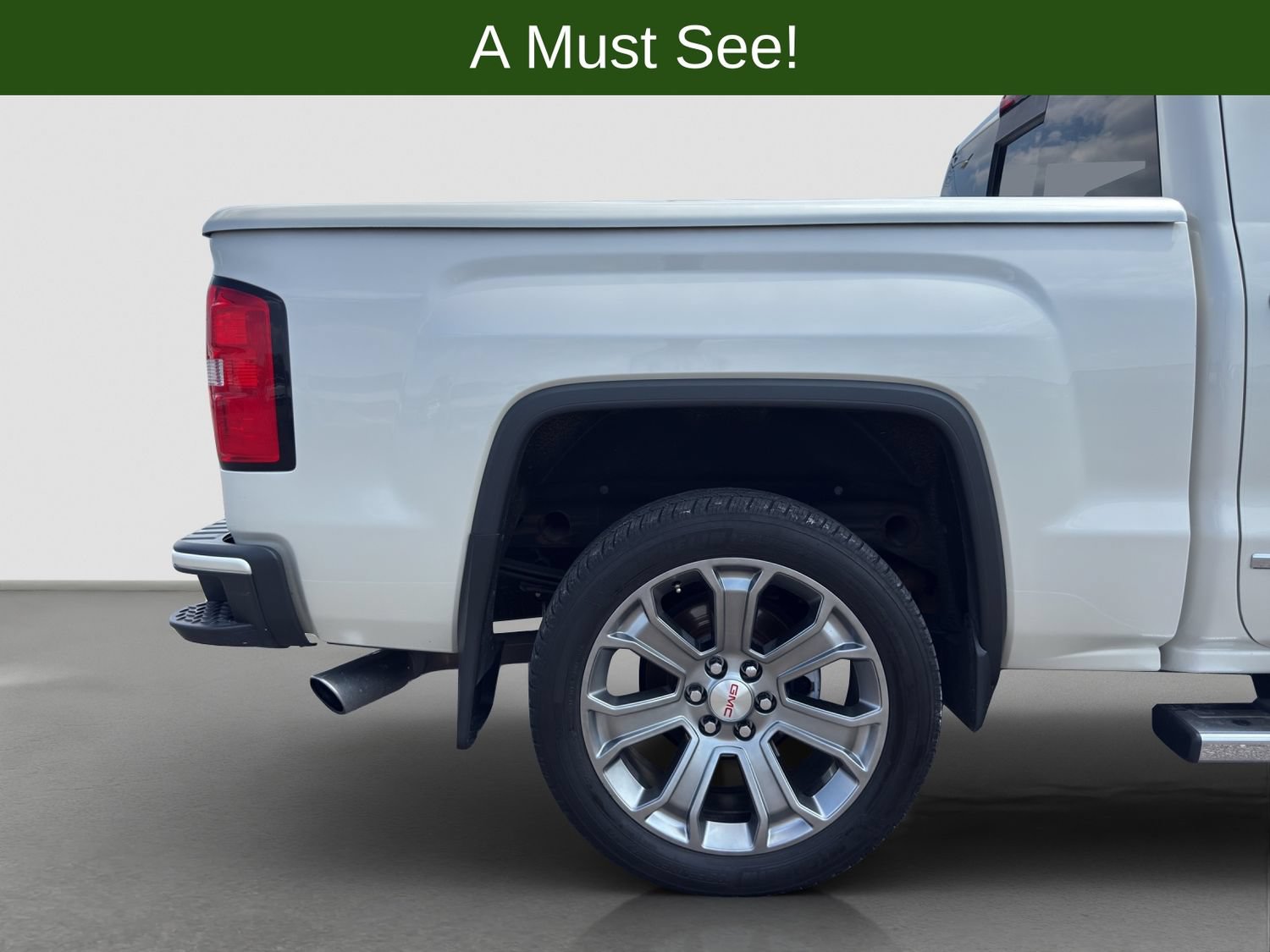 Used 2015 GMC Sierra 1500 Denali w/ Driver Alert Package AWD/4WD image 23