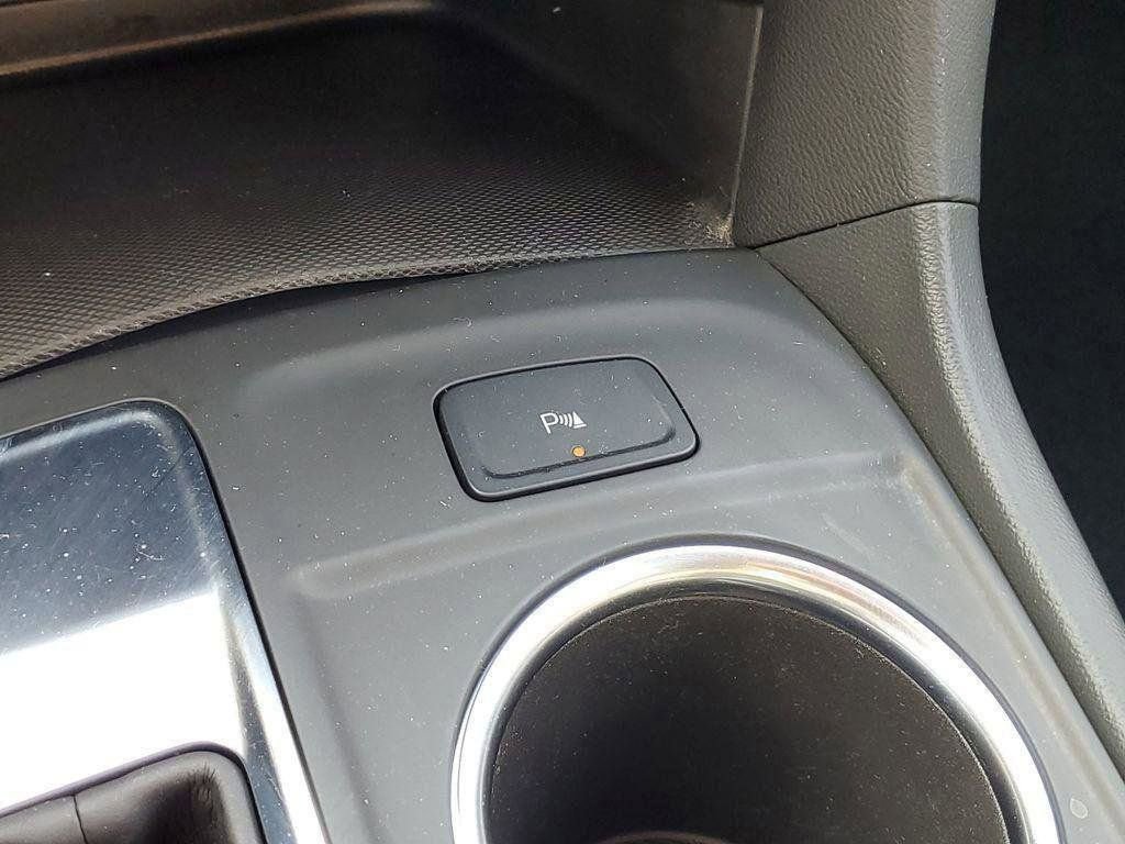 Used 2024 Chevrolet Equinox LT FWD image 18