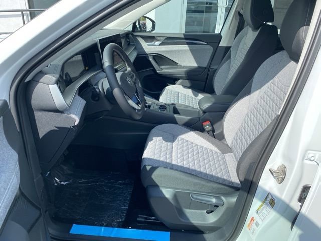 Used 2025 Volkswagen Tiguan S AWD/4WD image 19