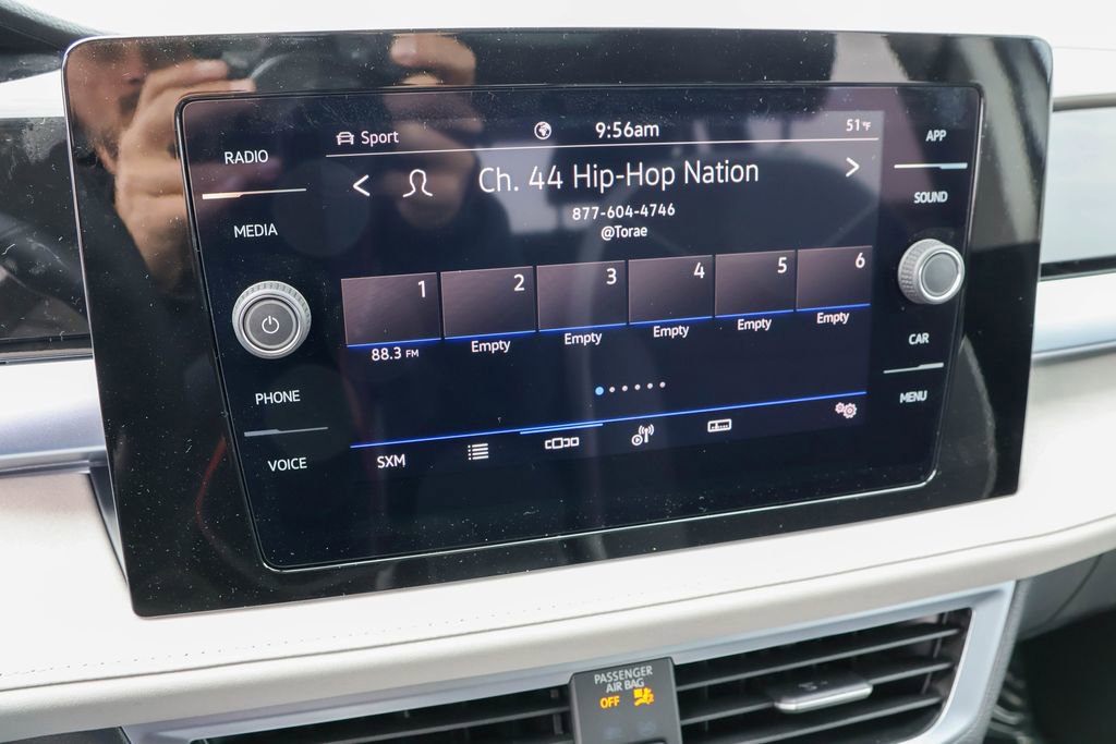 New 2025 Volkswagen Taos SE image 28