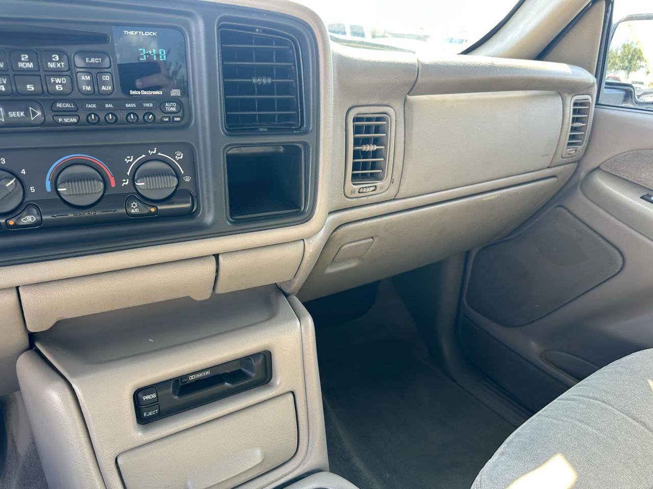 Used 2002 Chevrolet Silverado 2500 LS w/ Electrical Convenience Pkg AWD/4WD image 75