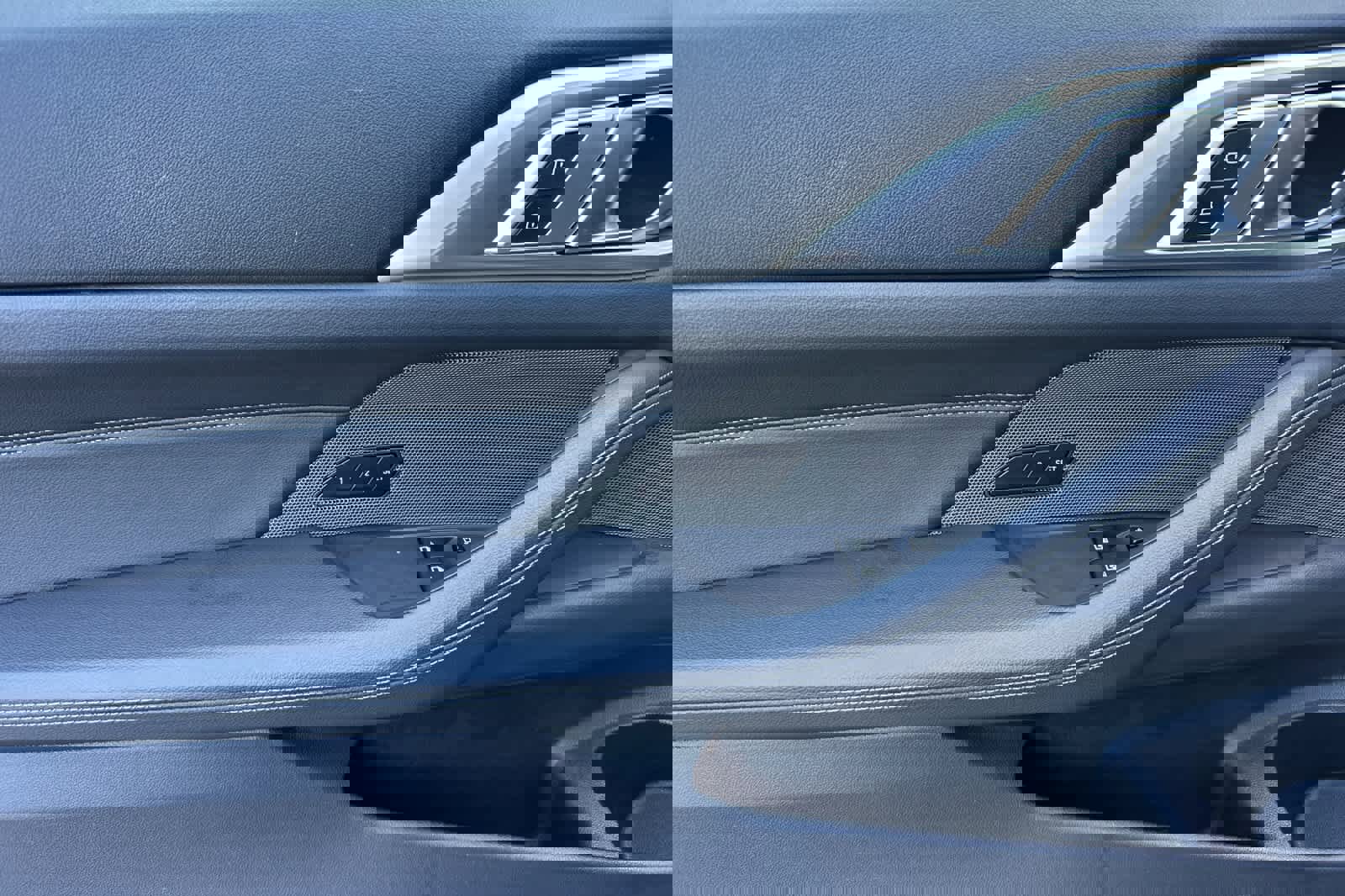 Used 2023 BMW M440i M440i w/ Premium Package image 12