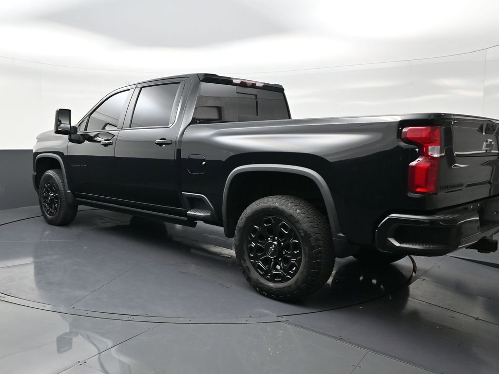 Used 2022 Chevrolet Silverado 2500 LTZ w/ LTZ Plus Package image 3