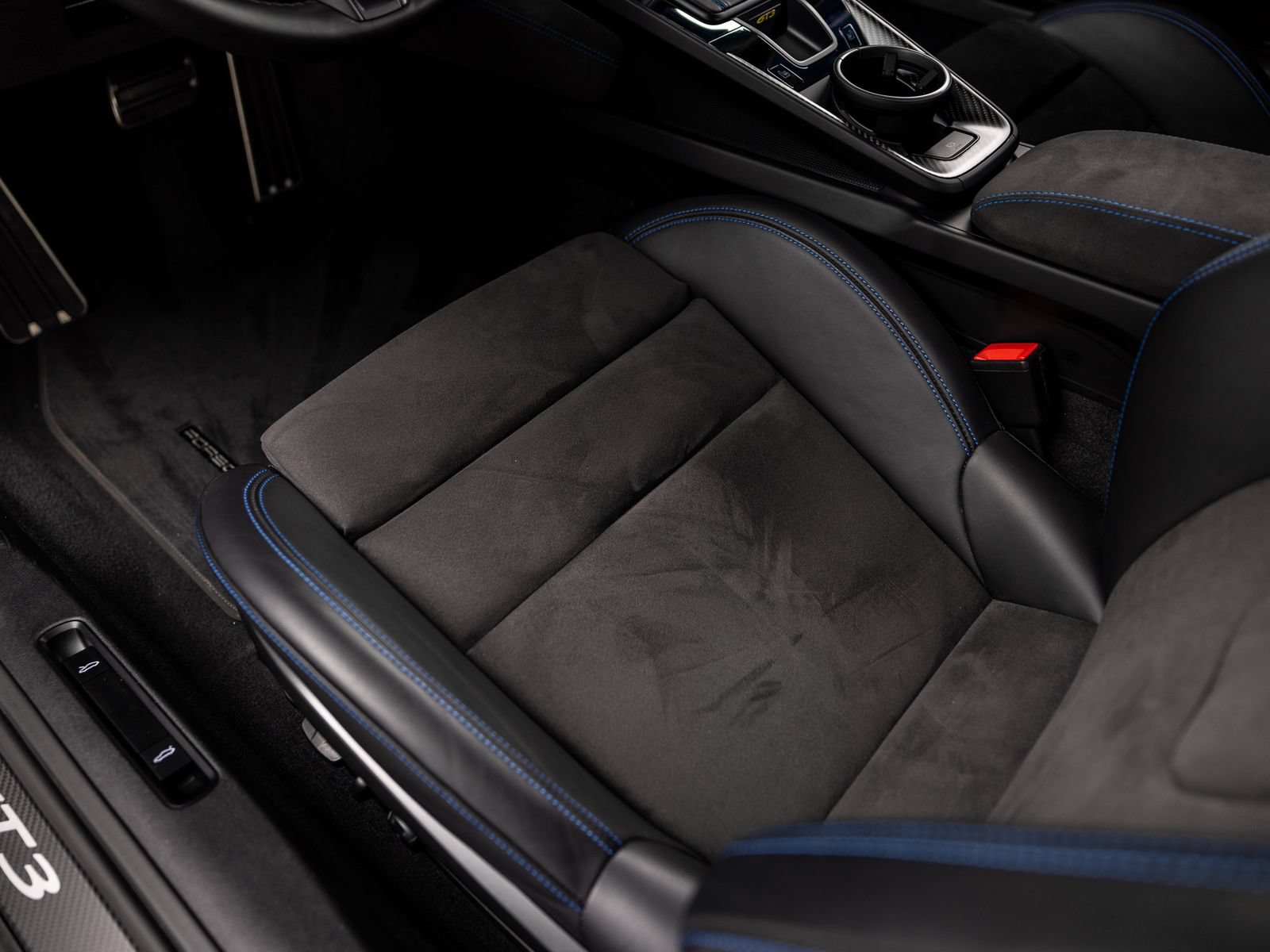 Certified 2025 Porsche 911 GT3 RWD image 51