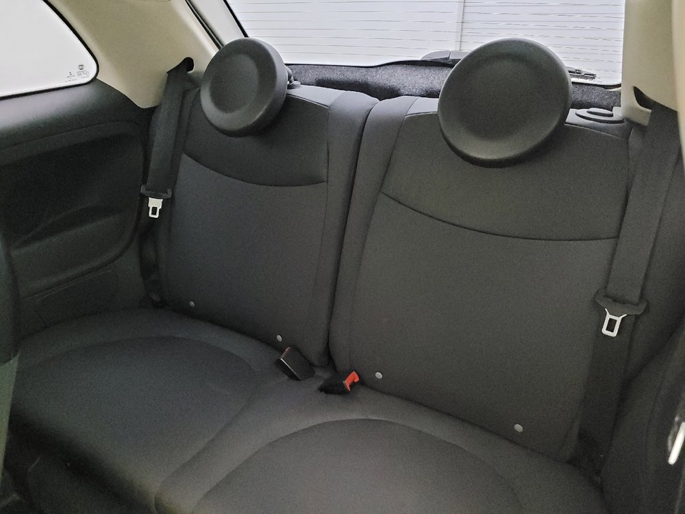 Used 2015 FIAT 500 Pop FWD image 18