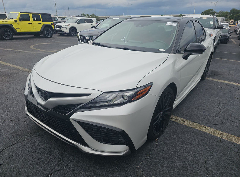 Used 2023 Toyota Camry XSE FWD image 1