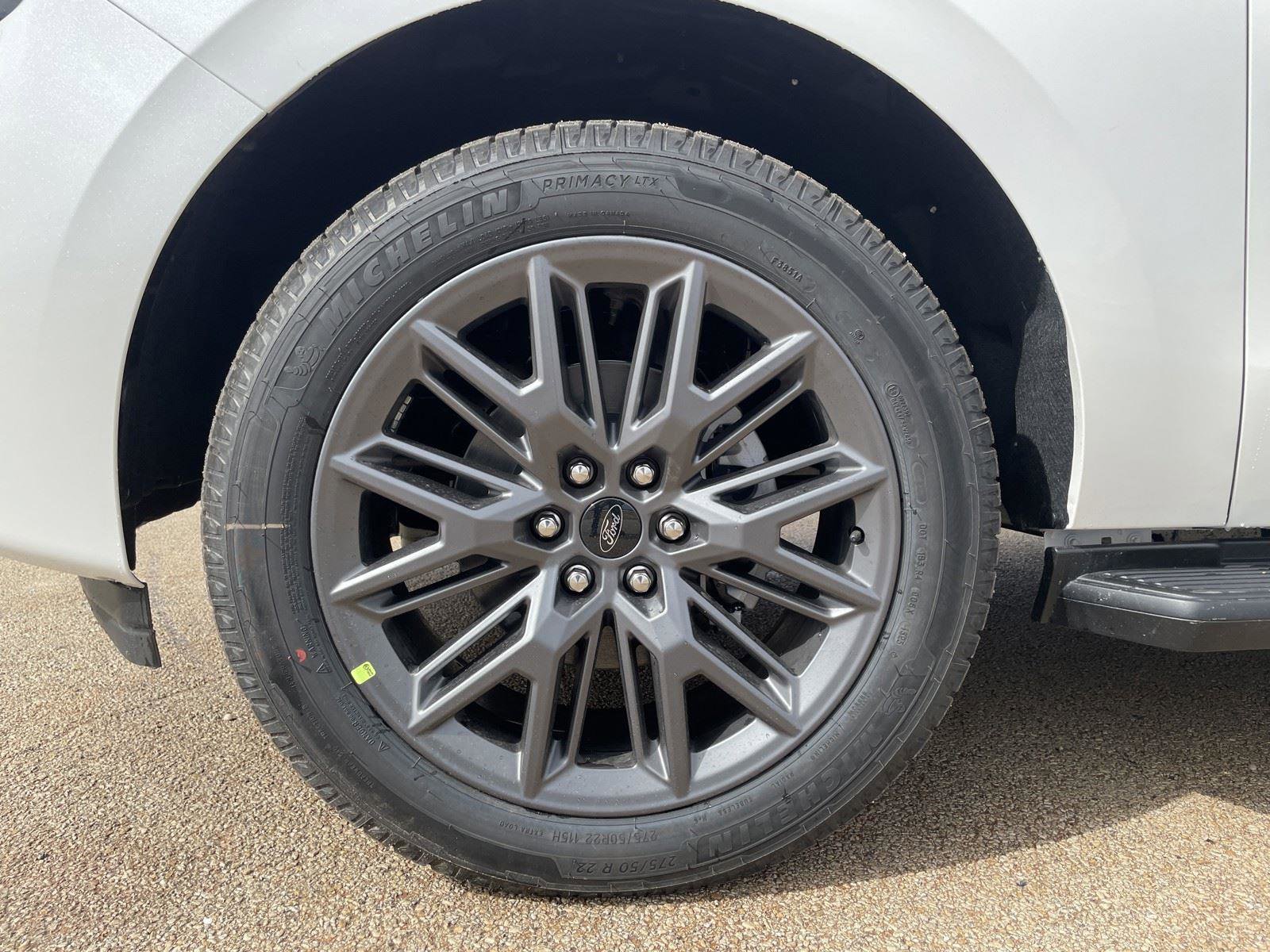 New 2026 Ford Expedition Max Platinum w/ Stealth Appearance Package image 33