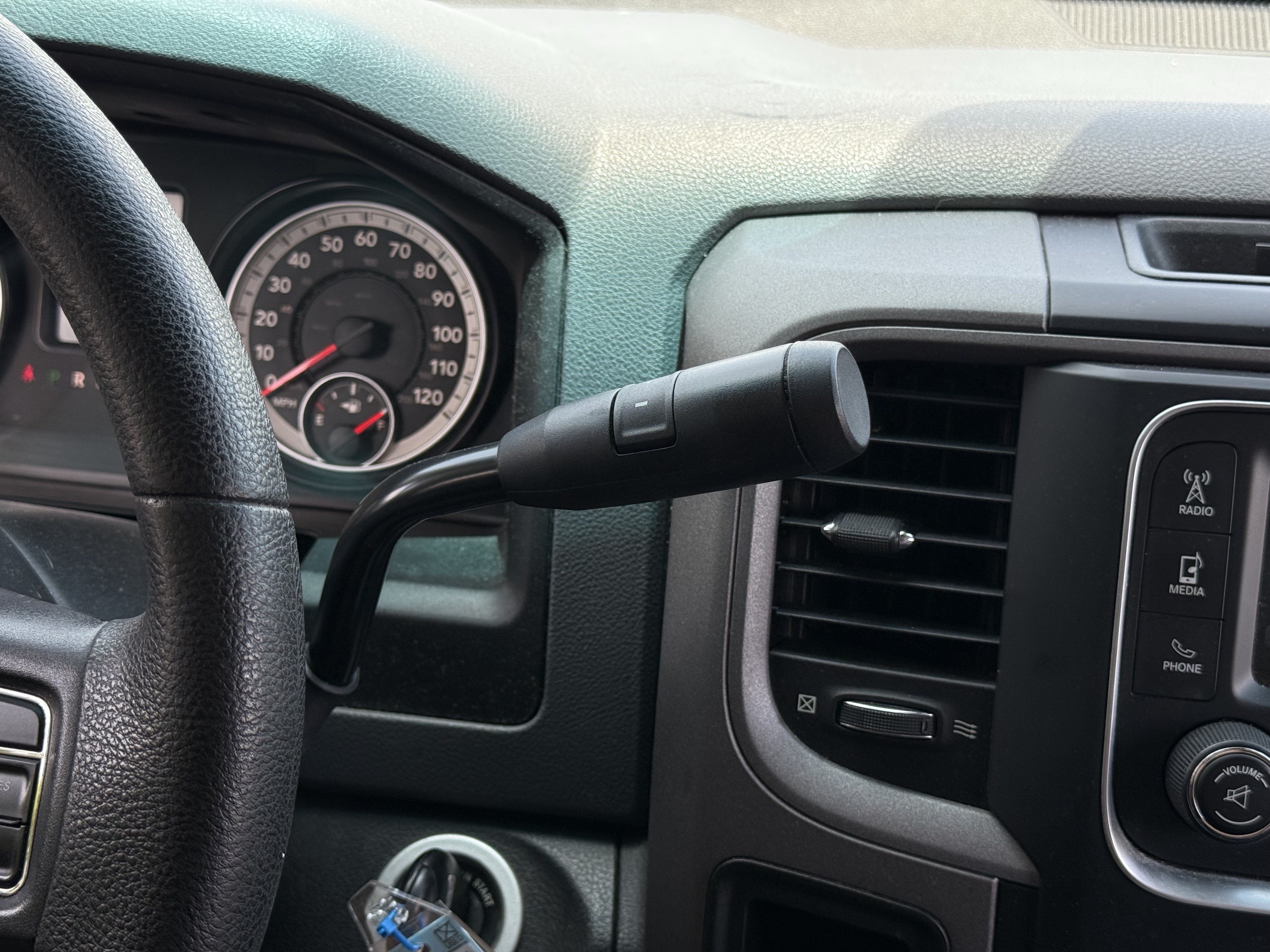 Used 2014 RAM 1500 Express RWD image 16