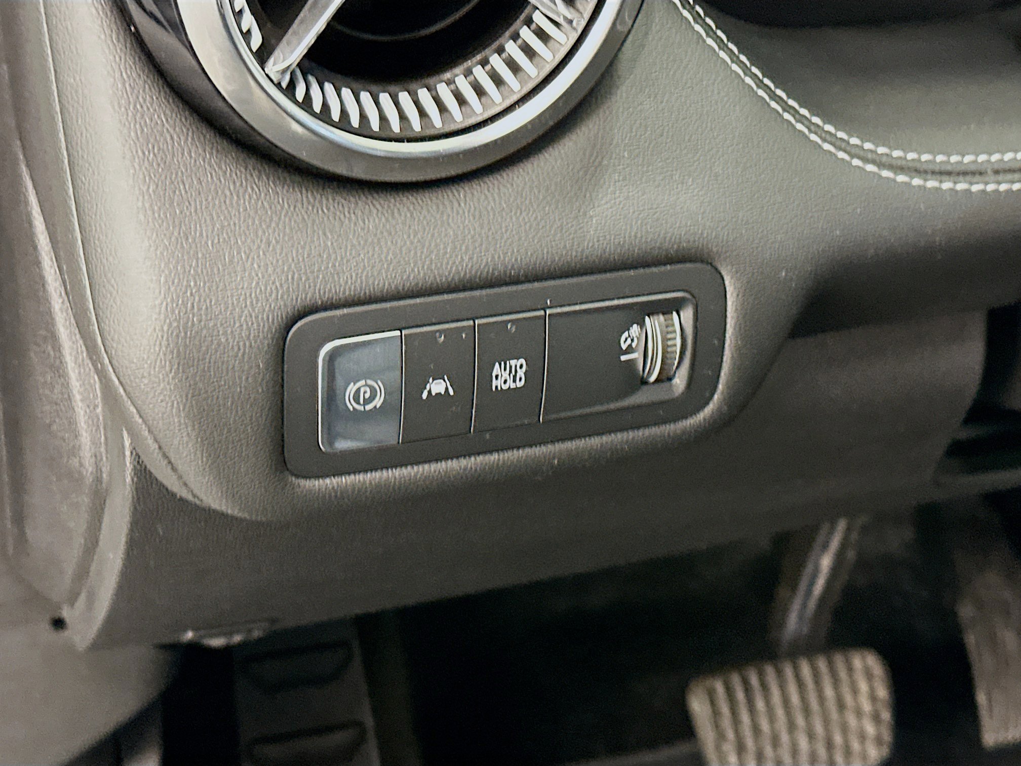 Used 2024 Chevrolet Blazer EV LT AWD/4WD image 17