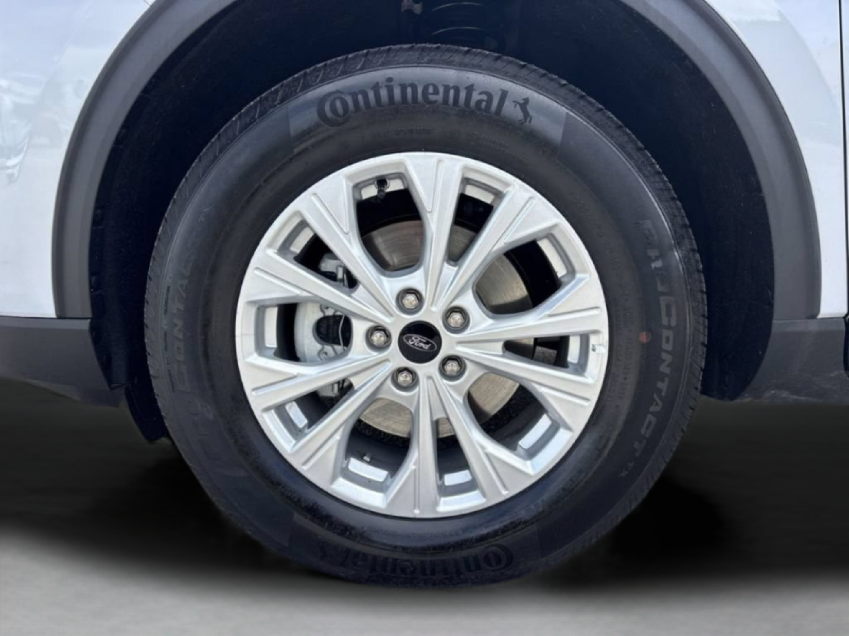 Used 2025 Ford Escape Active AWD/4WD image 41