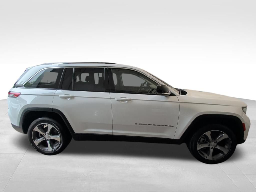 Used 2023 Jeep Grand Cherokee 4WD 4xe image 6