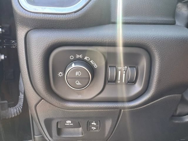 Used 2023 RAM 1500 Laramie AWD/4WD image 37