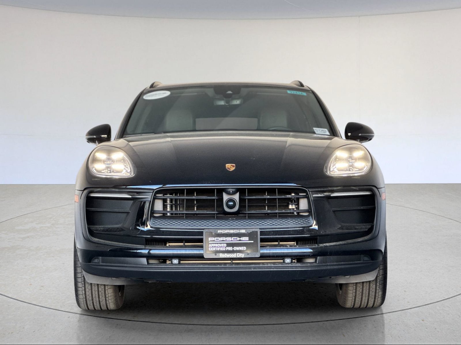 Certified 2026 Porsche Macan AWD/4WD image 11