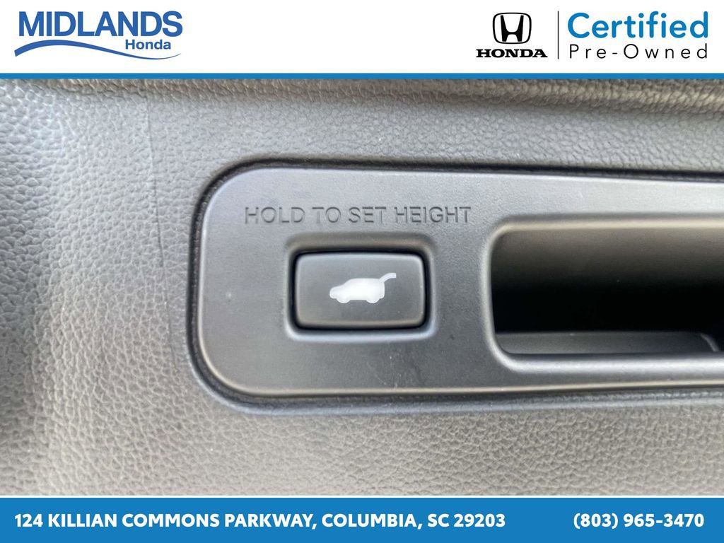 Used 2025 Honda Pilot Black Edition image 9