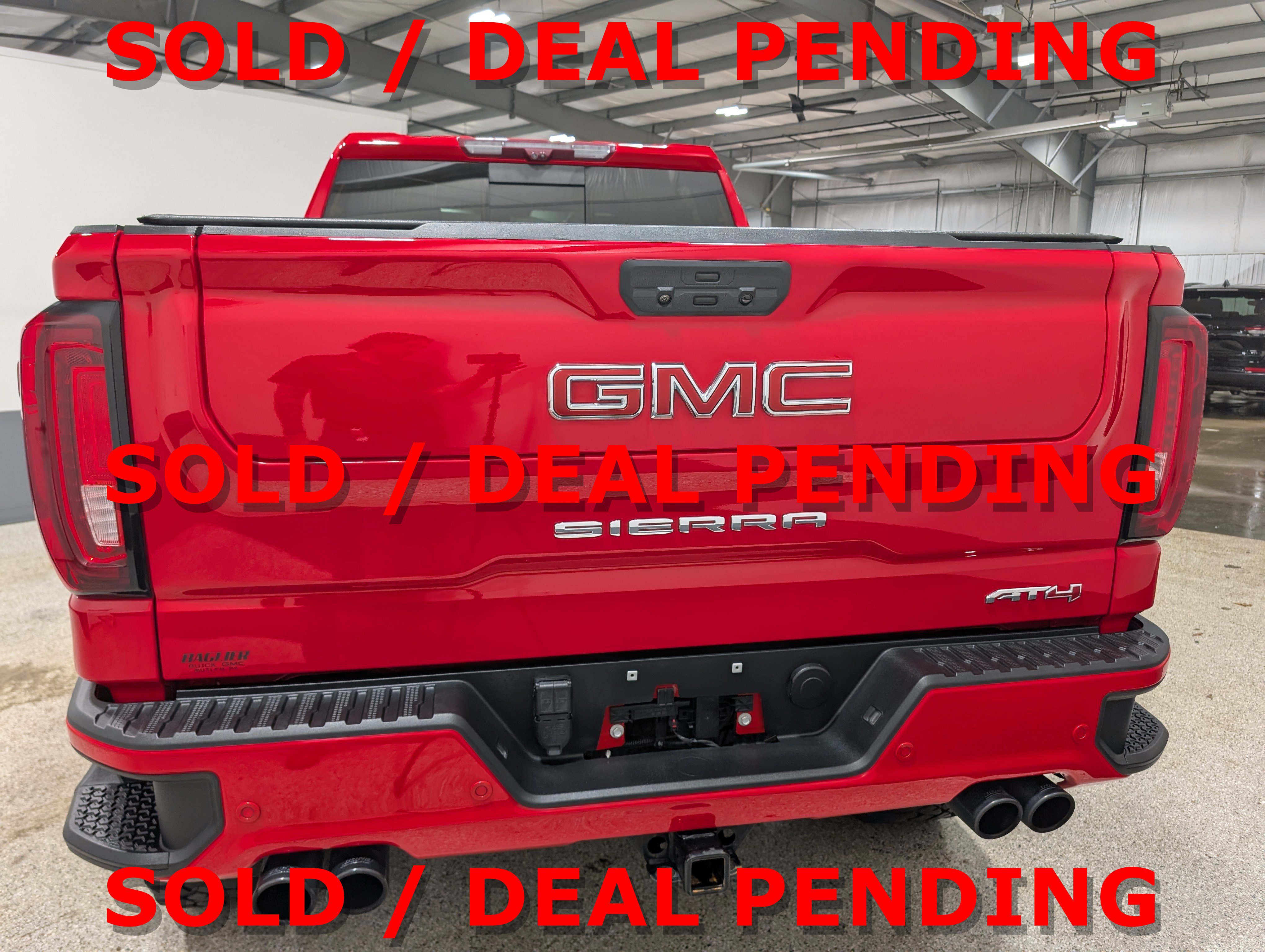 Used 2021 GMC Sierra 1500 AT4 w/ AT4 Value Package image 4