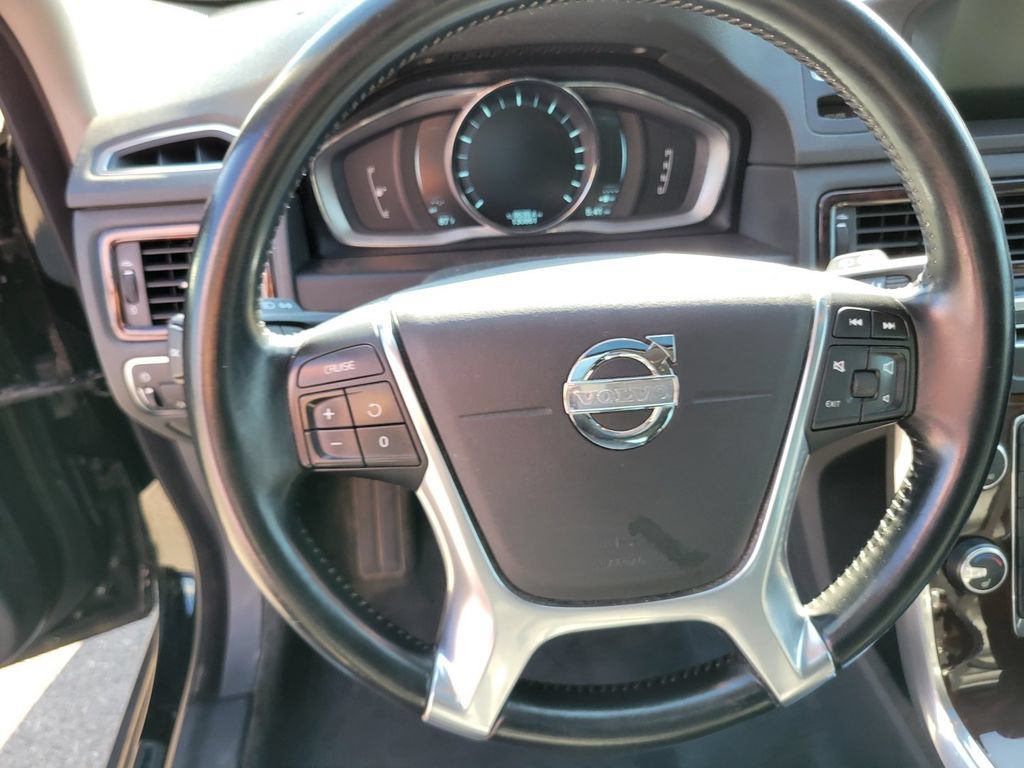 Used 2014 Volvo XC70 T6 AWD/4WD image 16