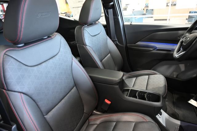 New 2027 Chevrolet Bolt RS w/ Technology Package FWD image 9