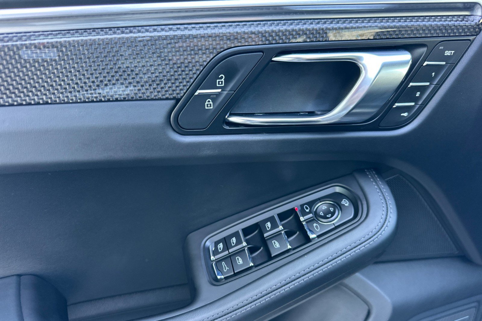 Certified 2023 Porsche Macan GTS AWD/4WD image 12