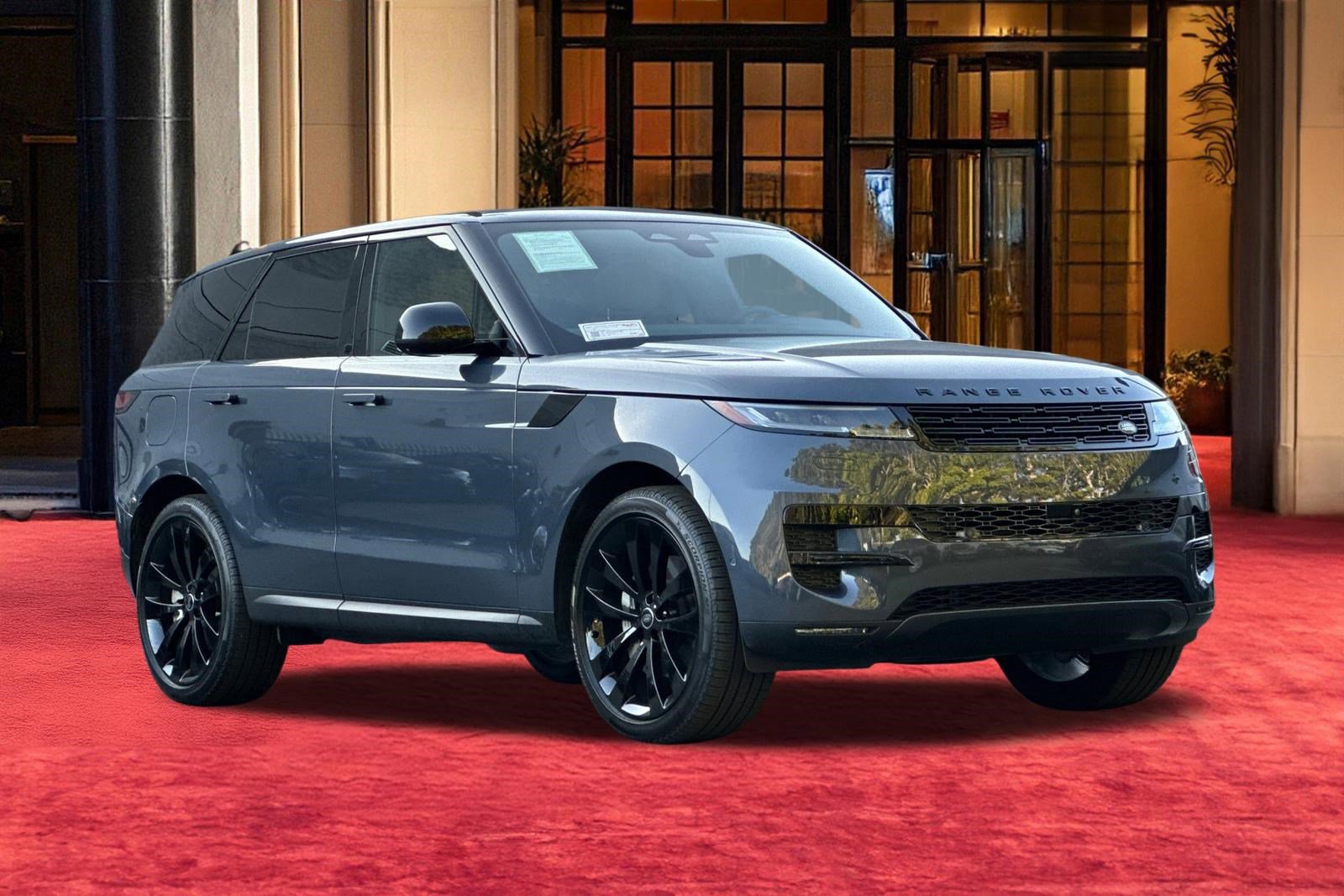 Used 2025 Land Rover Range Rover Sport SE image 8